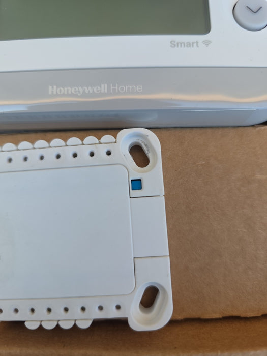 New! Honeywell Home Smart Thermostat, Conventional/Heat Pump Compatibility, WiFi Thermostat for Home, X2S, Gray
